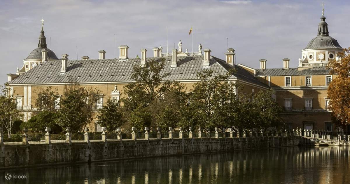 Royal Palace of Aranjuez ticket with digital royal guide in Madrid